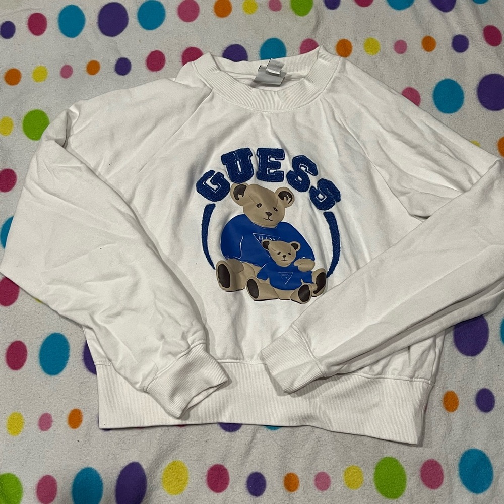 NWOT GUESS CHILDRENS white teddy bear logo crewneck size medium NEW CONDITION!!